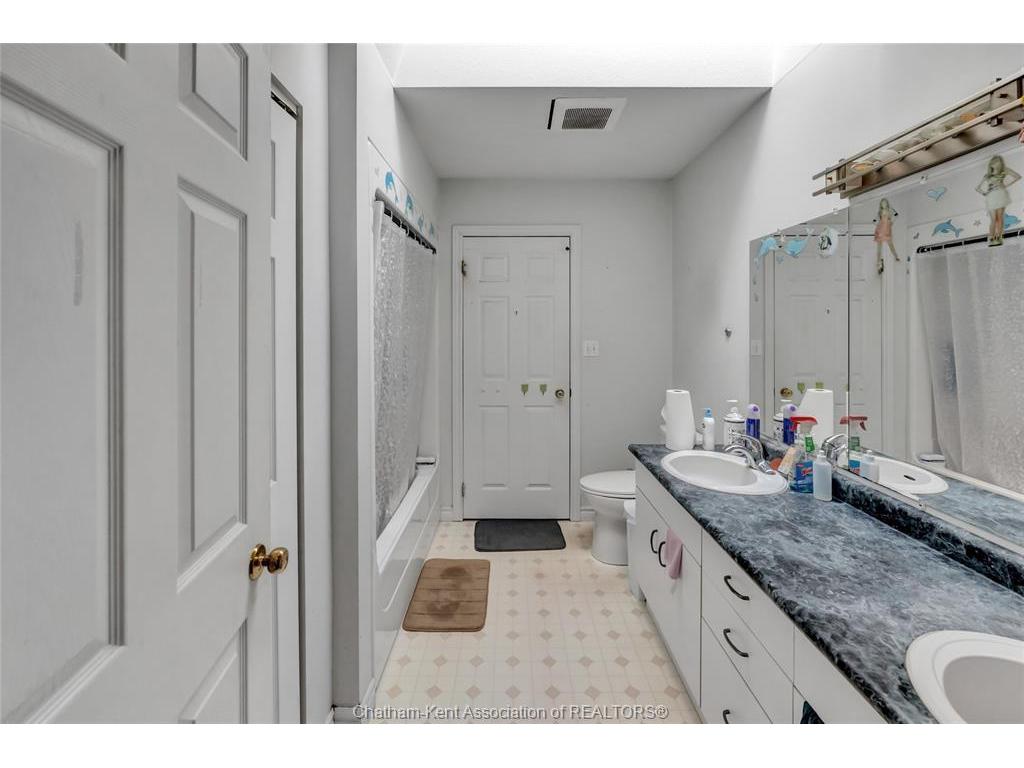 









297


Grand

Avenue,
Chatham,




ON
N7L 1W8

