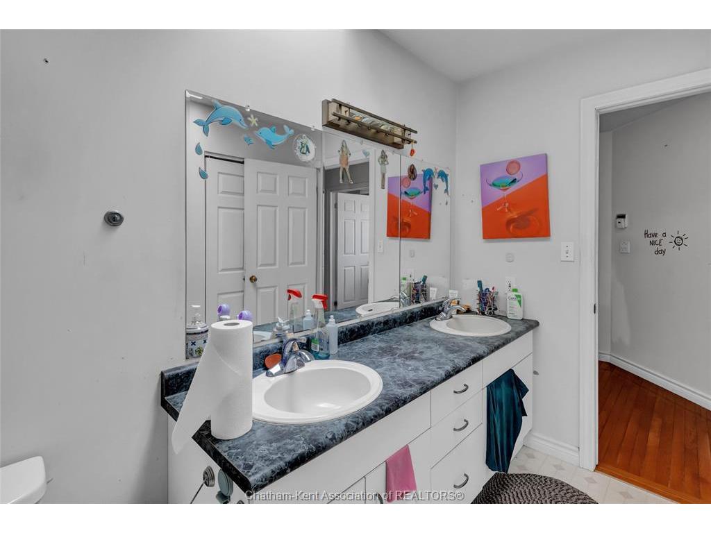 









297


Grand

Avenue,
Chatham,




ON
N7L 1W8

