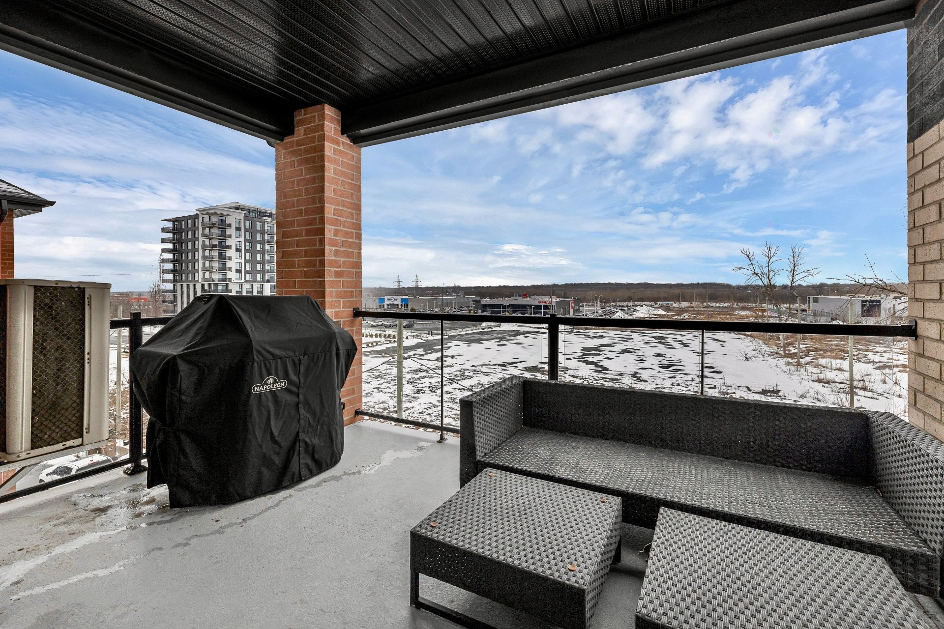 









2310


Rue Monet

, 302,
Laval (Duvernay),




QC
H7E0G1

