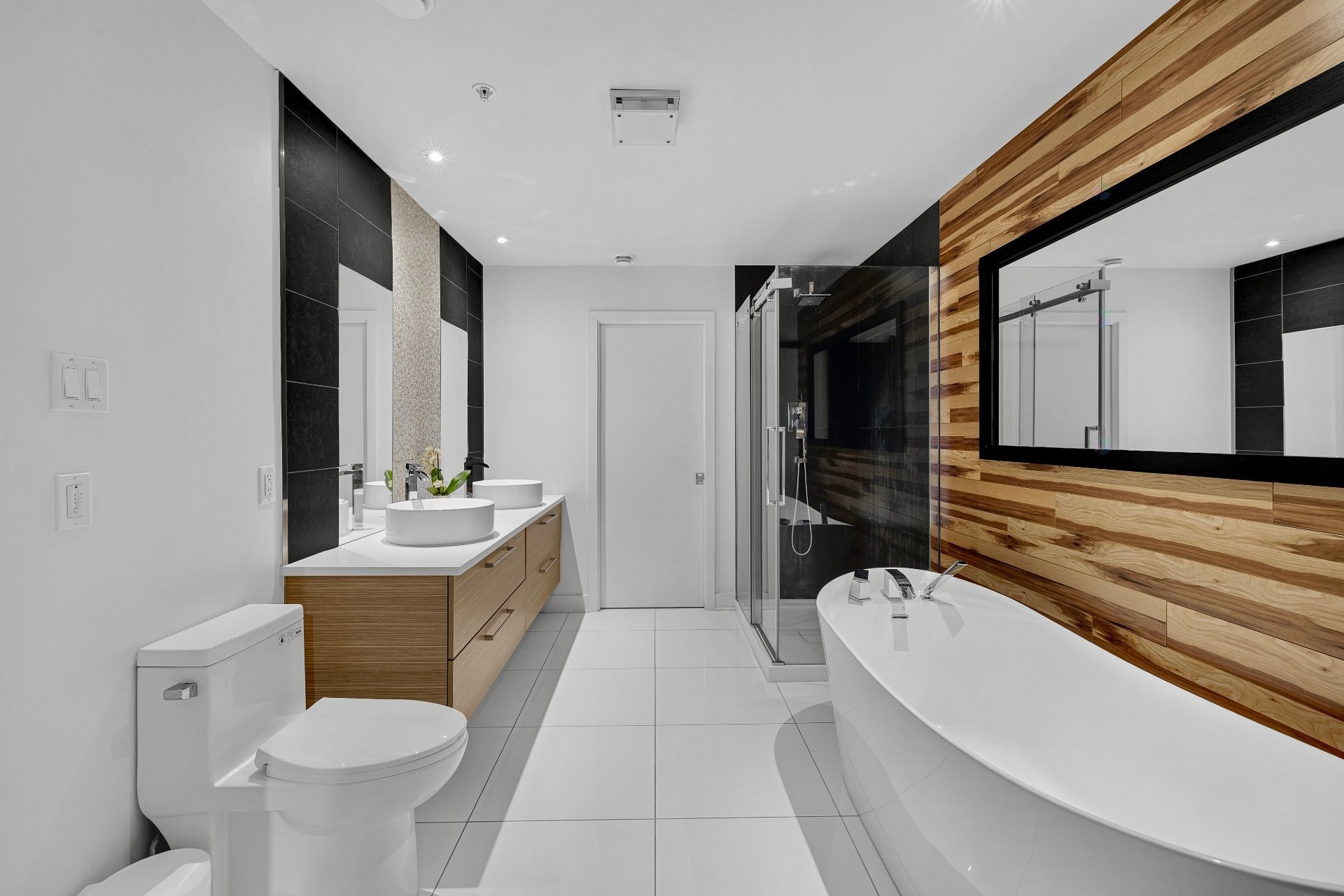 









2310


Rue Monet

, 302,
Laval (Duvernay),




QC
H7E0G1

