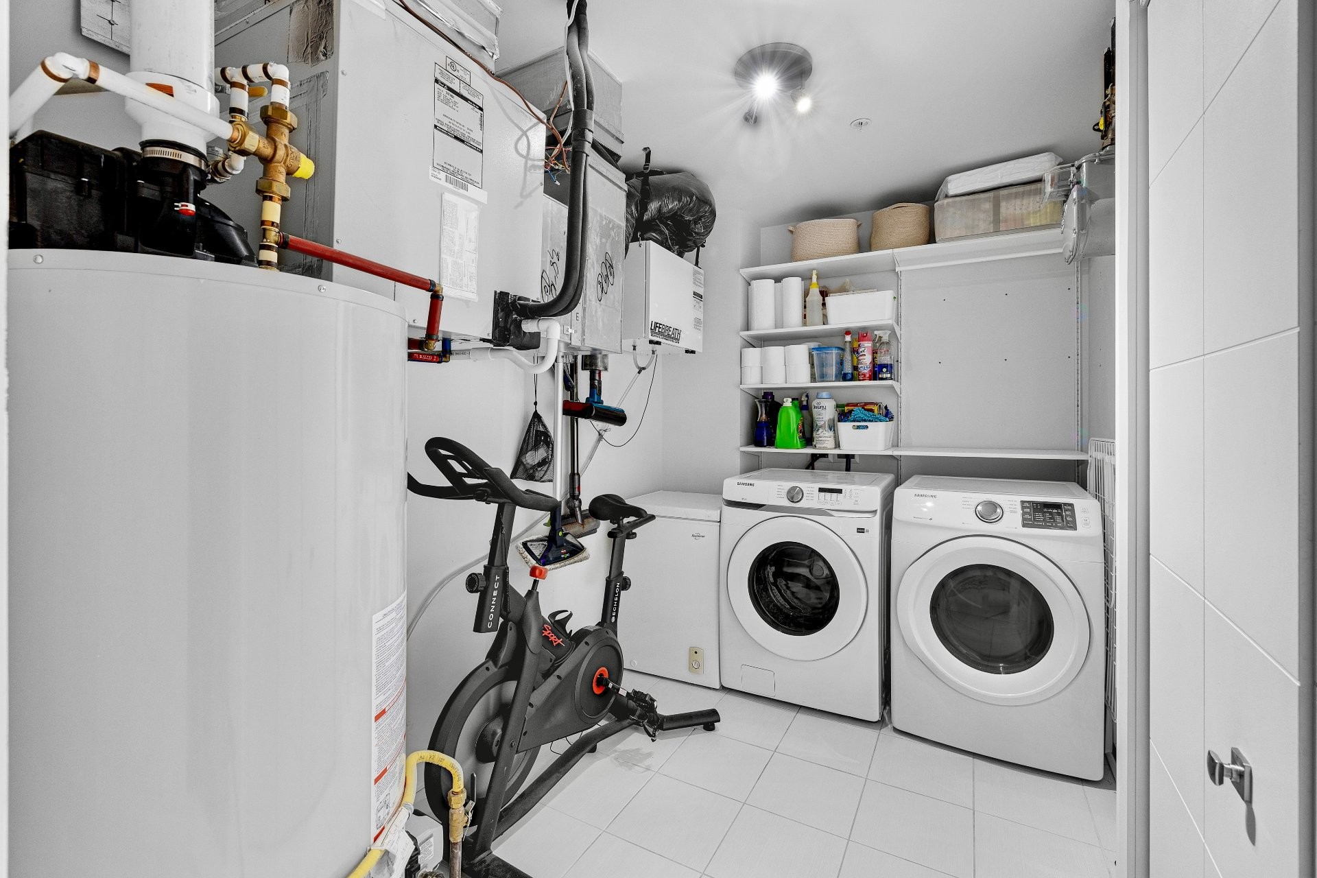 









2310


Rue Monet

, 302,
Laval (Duvernay),




QC
H7E0G1

