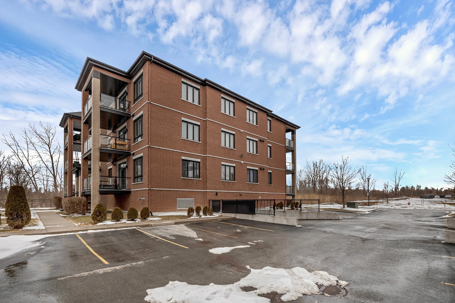 









2310


Rue Monet

, 302,
Laval (Duvernay),




QC
H7E0G1

