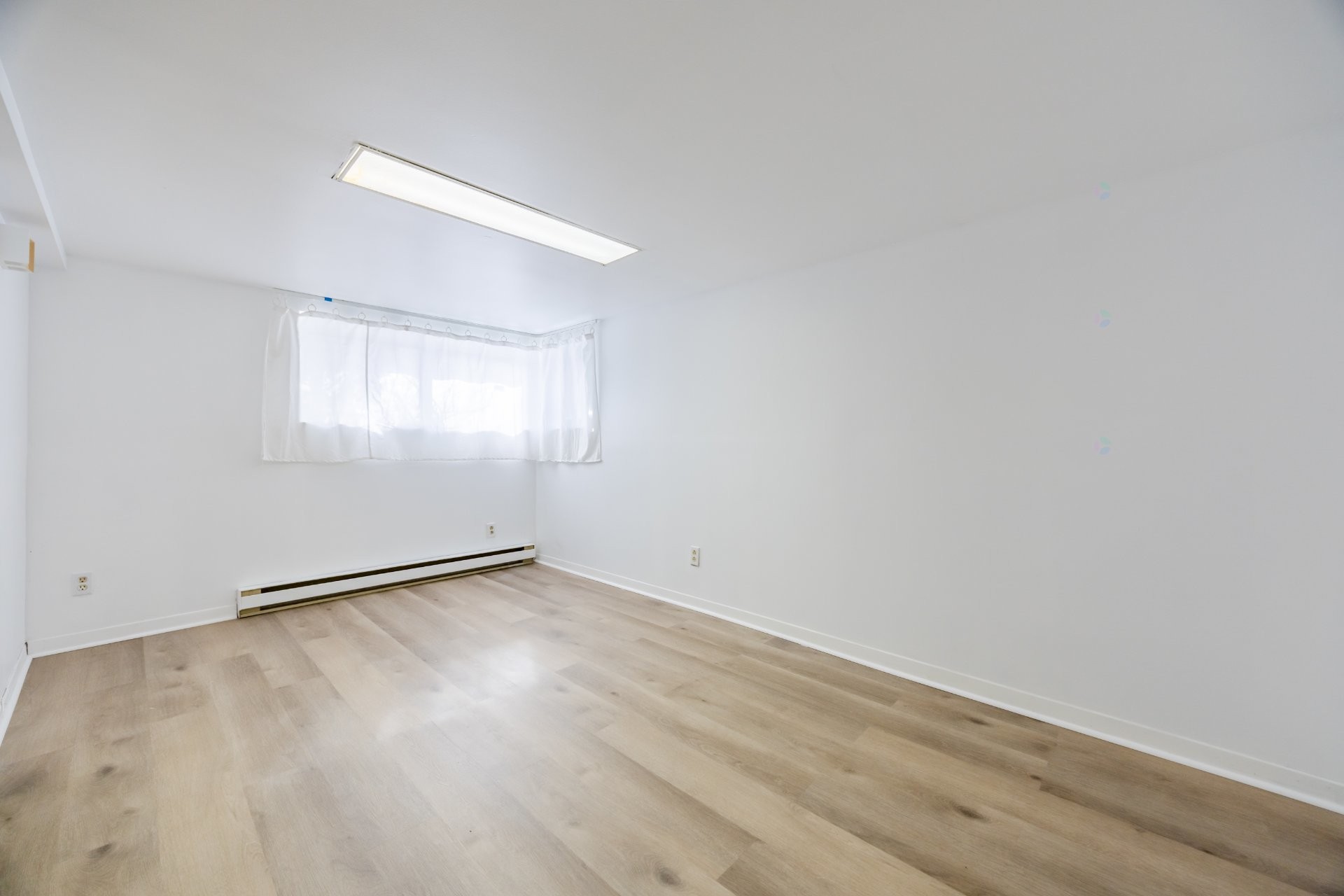 









9153


Av. Millen

,
Montréal (Ahuntsic-Cartierville),




QC
H2M1W8

