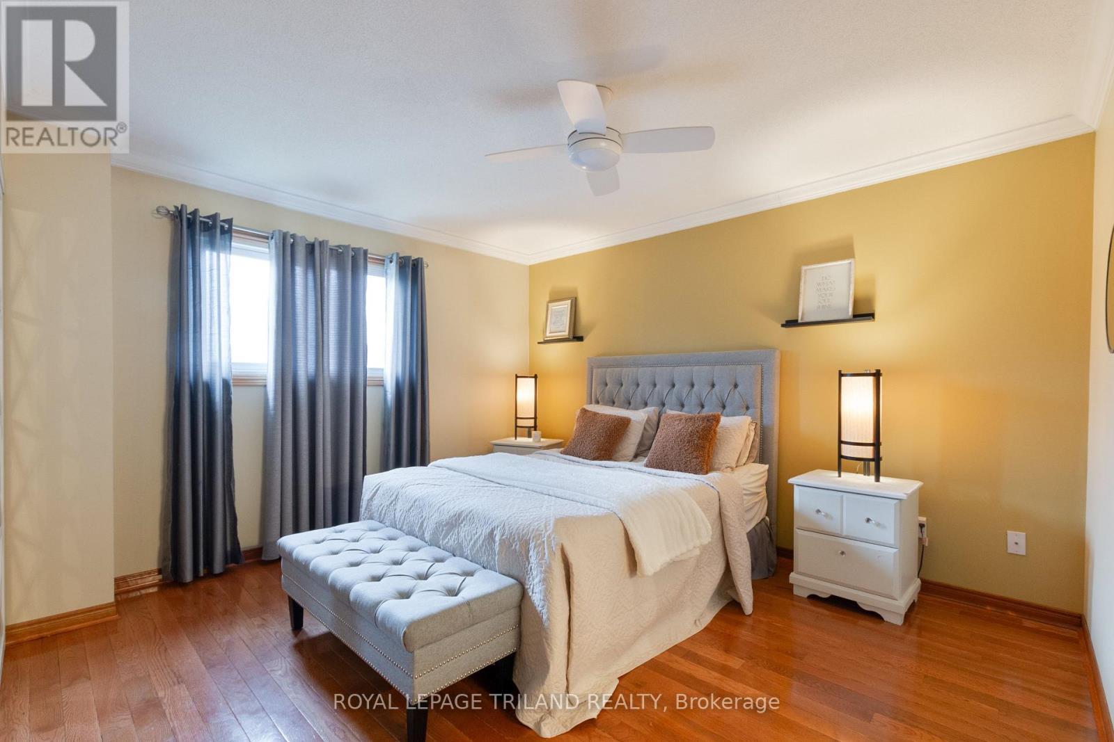 












379 SHERWOOD AVENUE

,
Central Elgin (Belmont),




Ontario
N0L1B0

