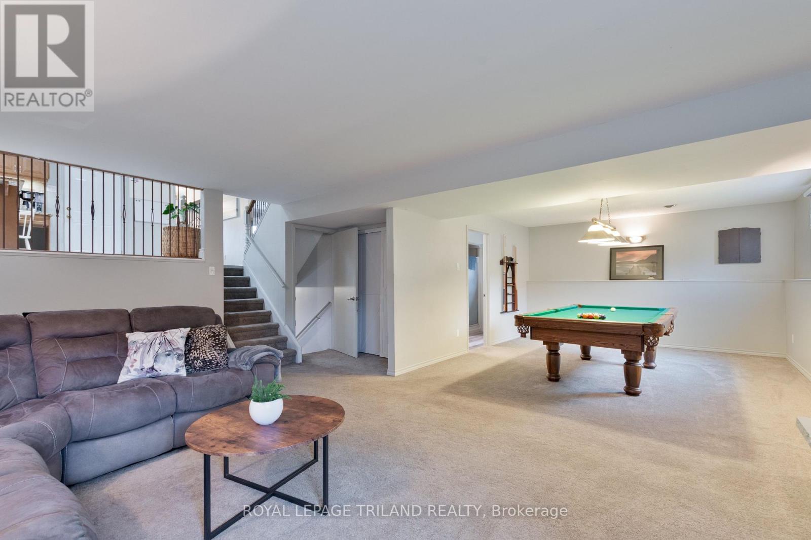 












379 SHERWOOD AVENUE

,
Central Elgin (Belmont),




Ontario
N0L1B0

