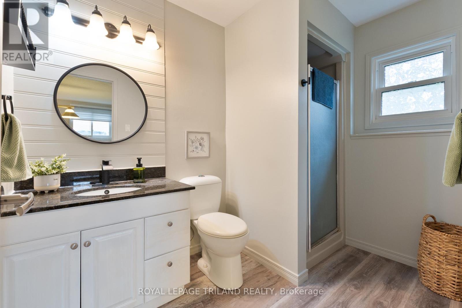 












379 SHERWOOD AVENUE

,
Central Elgin (Belmont),




Ontario
N0L1B0

