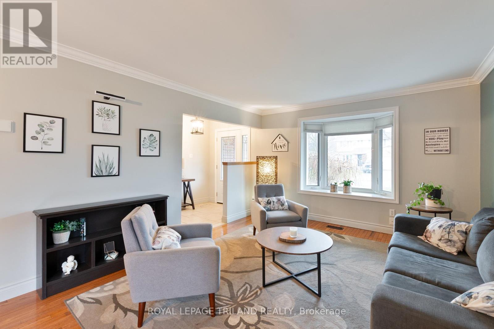 












379 SHERWOOD AVENUE

,
Central Elgin (Belmont),




Ontario
N0L1B0

