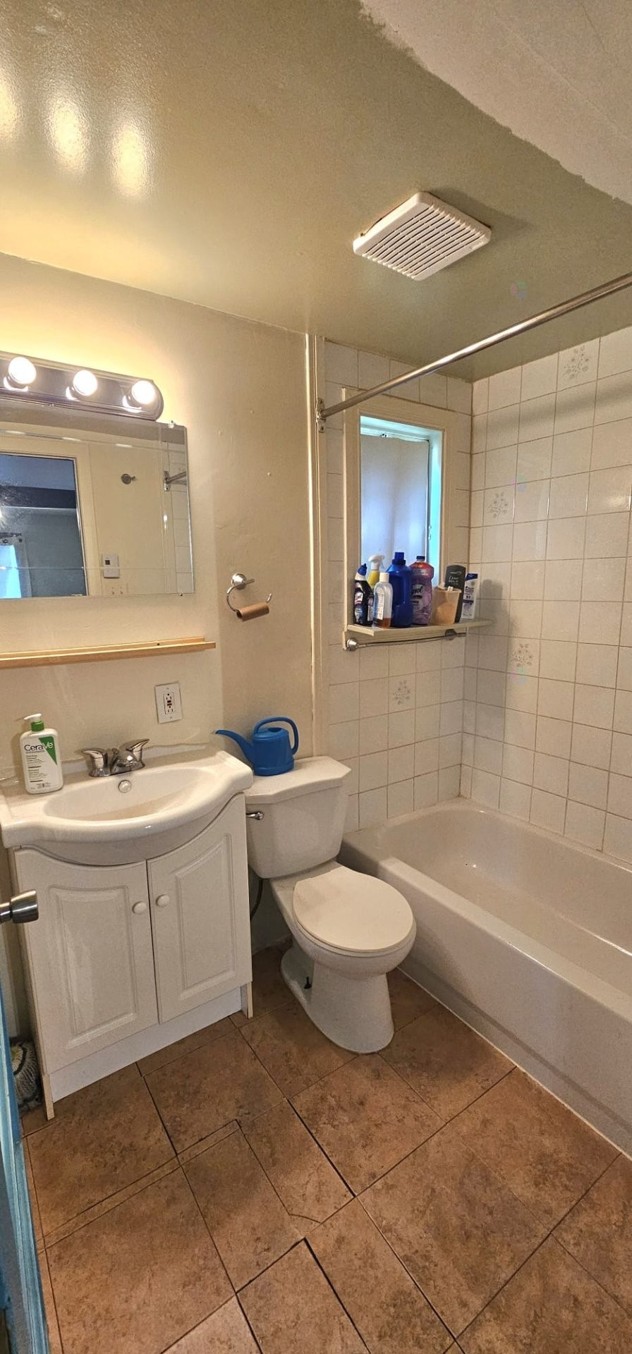 









3940


Boul. Lévesque O.

,
Laval (Chomedey),




QC
H7W2N9

