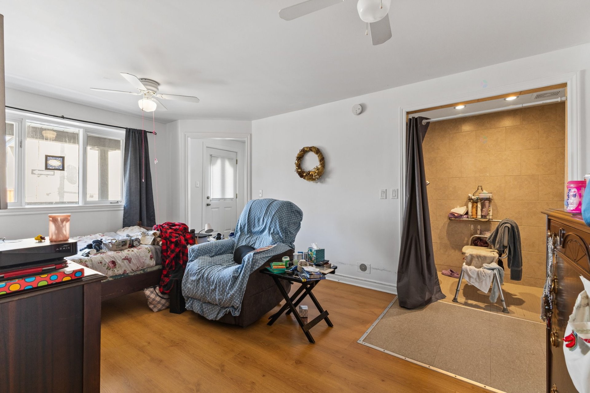 









12


Rue Charlevoix

,
Gatineau (Hull),




QC
J8X1P1

