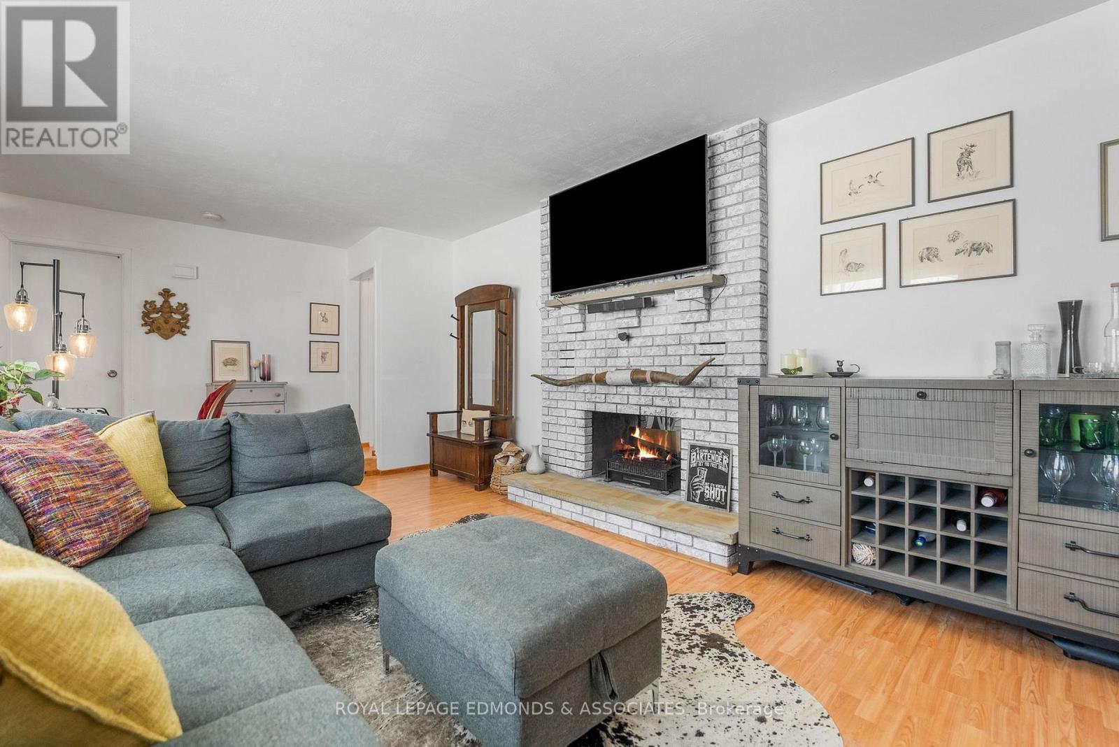 












58 HILDA STREET

,
Petawawa,




Ontario
K8H2Z5

