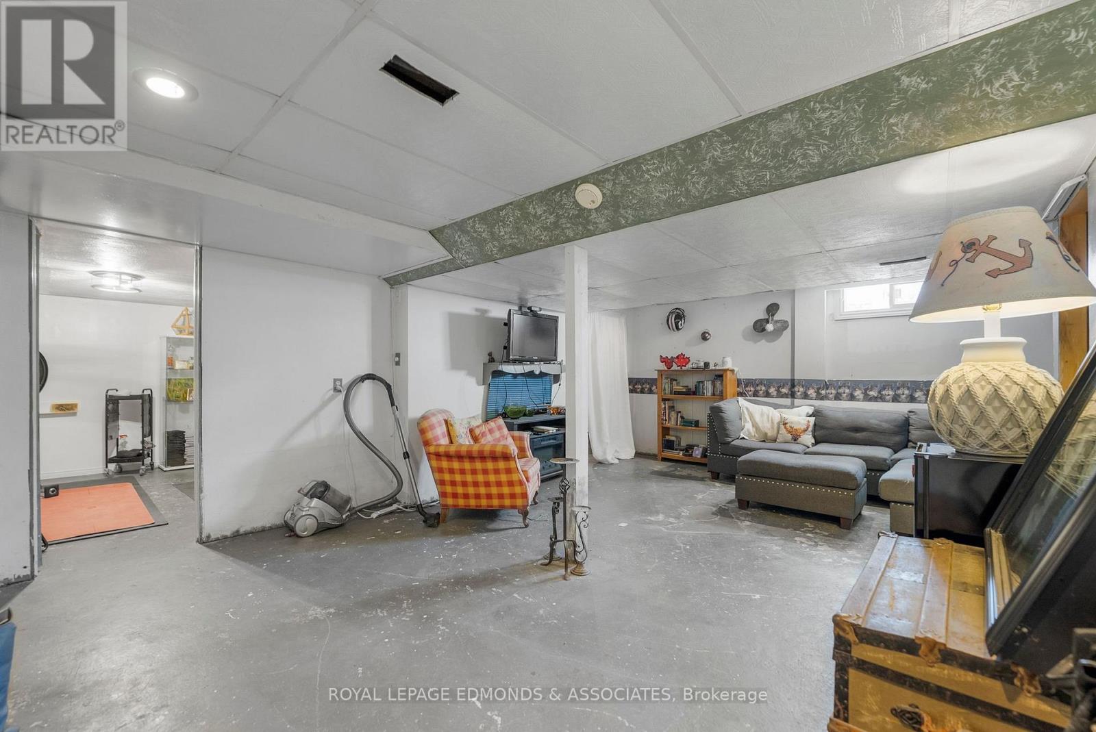 












58 HILDA STREET

,
Petawawa,




Ontario
K8H2Z5

