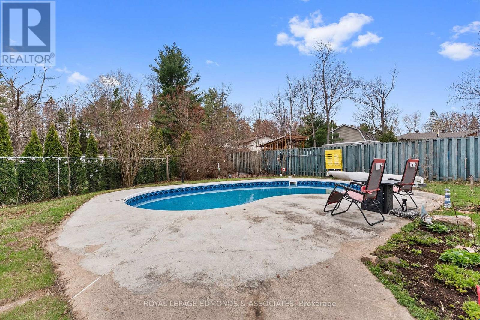 












58 HILDA STREET

,
Petawawa,




Ontario
K8H2Z5

