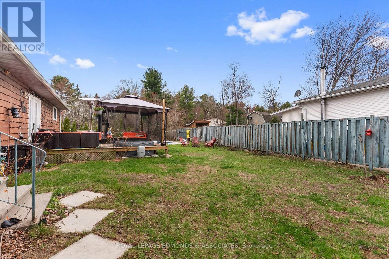 












58 HILDA STREET

,
Petawawa,




Ontario
K8H2Z5

