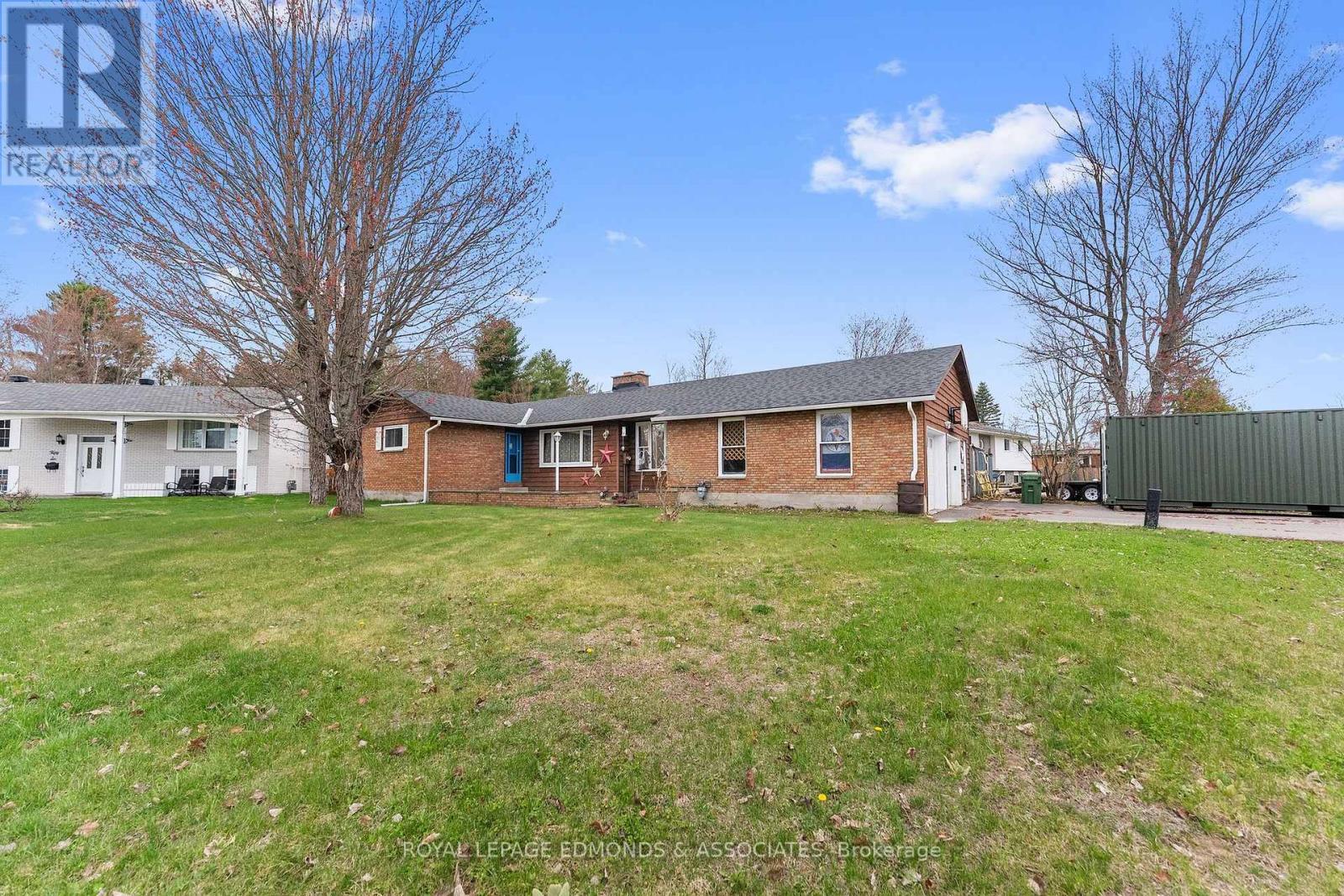 












58 HILDA STREET

,
Petawawa,




Ontario
K8H2Z5

