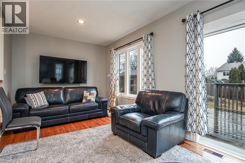 












236 DARTMOOR Crescent

,
Waterloo,




Ontario
N2K2S9

