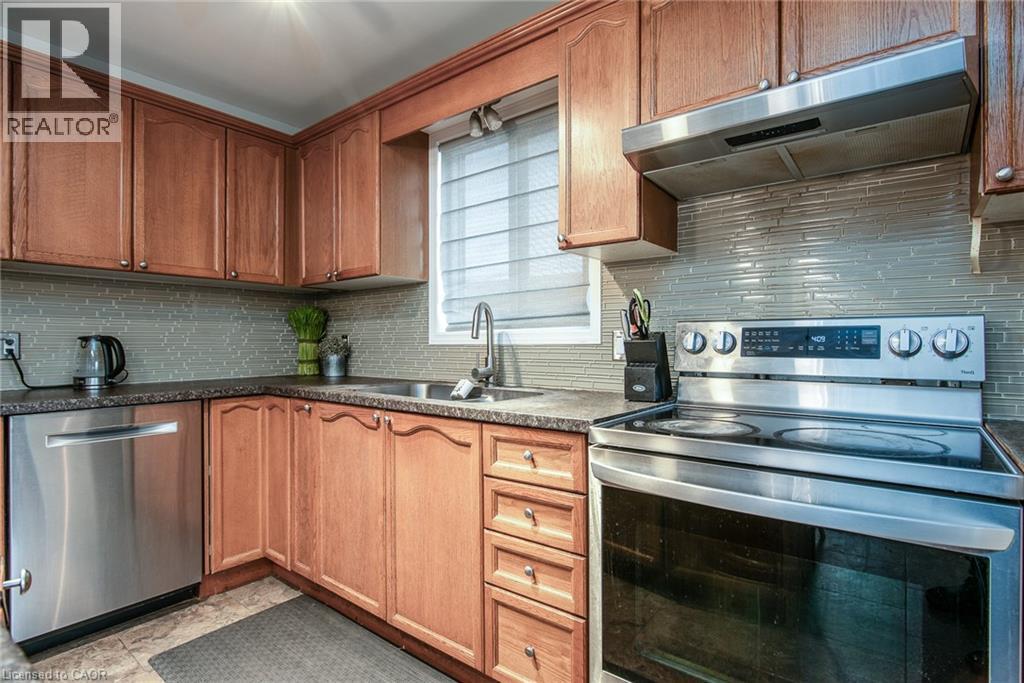 












236 DARTMOOR Crescent

,
Waterloo,




Ontario
N2K2S9

