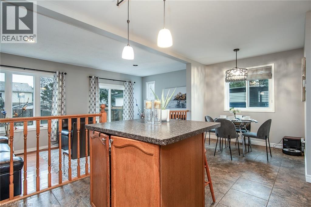 












236 DARTMOOR Crescent

,
Waterloo,




Ontario
N2K2S9

