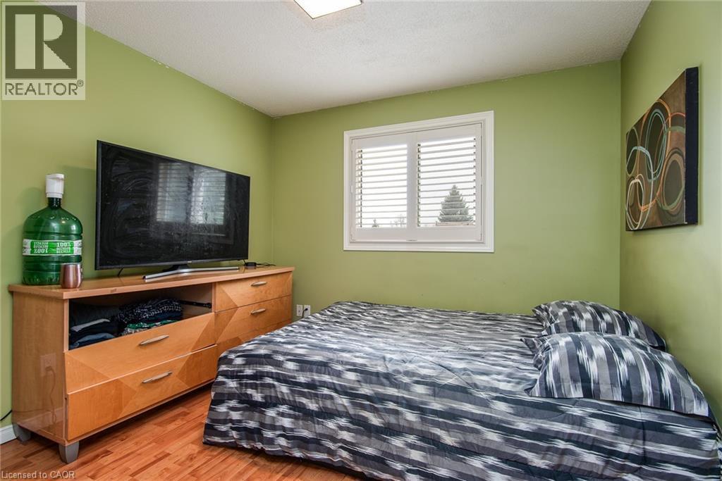 












236 DARTMOOR Crescent

,
Waterloo,




Ontario
N2K2S9

