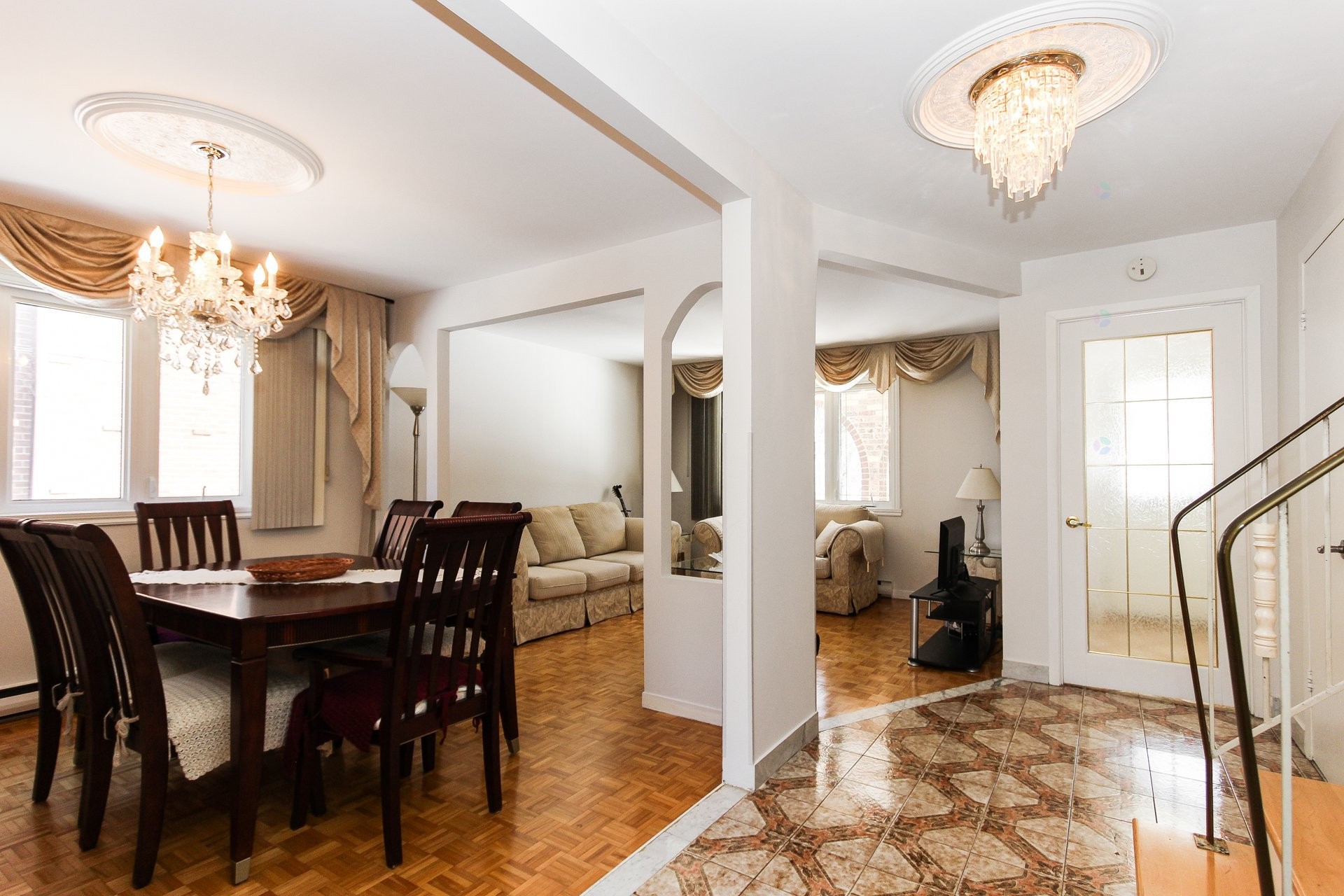 









5103


Rue Campbell

,
Laval (Chomedey),




QC
H7W4Y5

