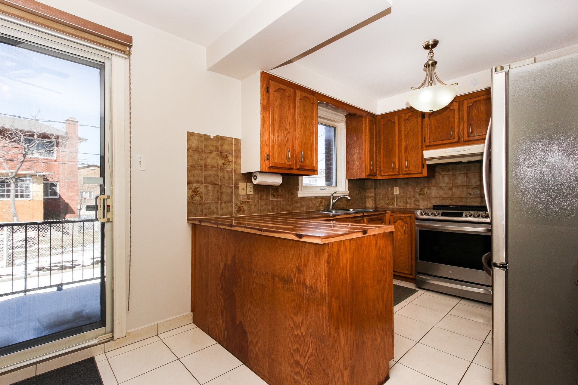 









5103


Rue Campbell

,
Laval (Chomedey),




QC
H7W4Y5

