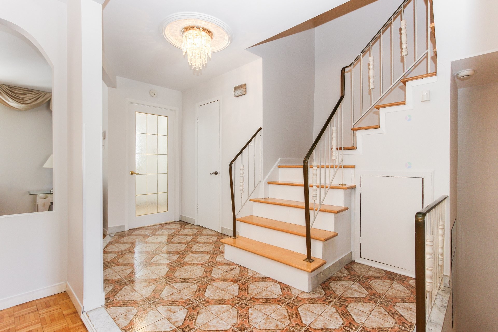 









5103


Rue Campbell

,
Laval (Chomedey),




QC
H7W4Y5

