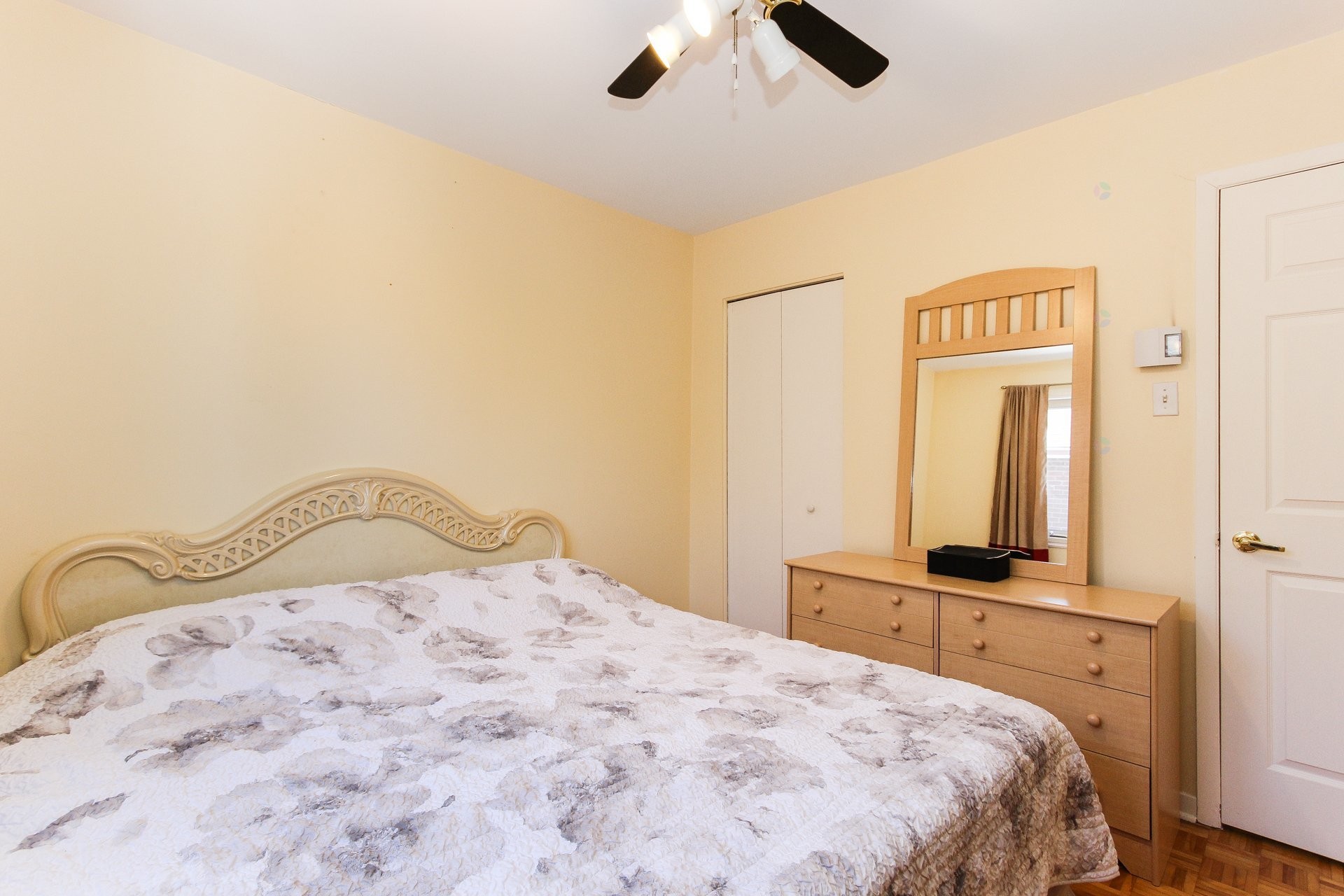 









5103


Rue Campbell

,
Laval (Chomedey),




QC
H7W4Y5

