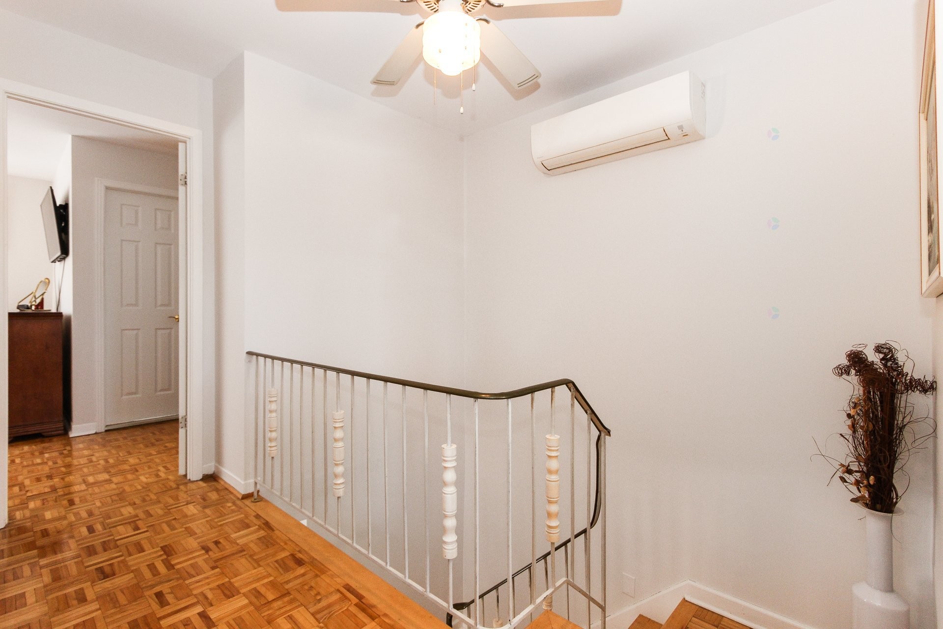 









5103


Rue Campbell

,
Laval (Chomedey),




QC
H7W4Y5

