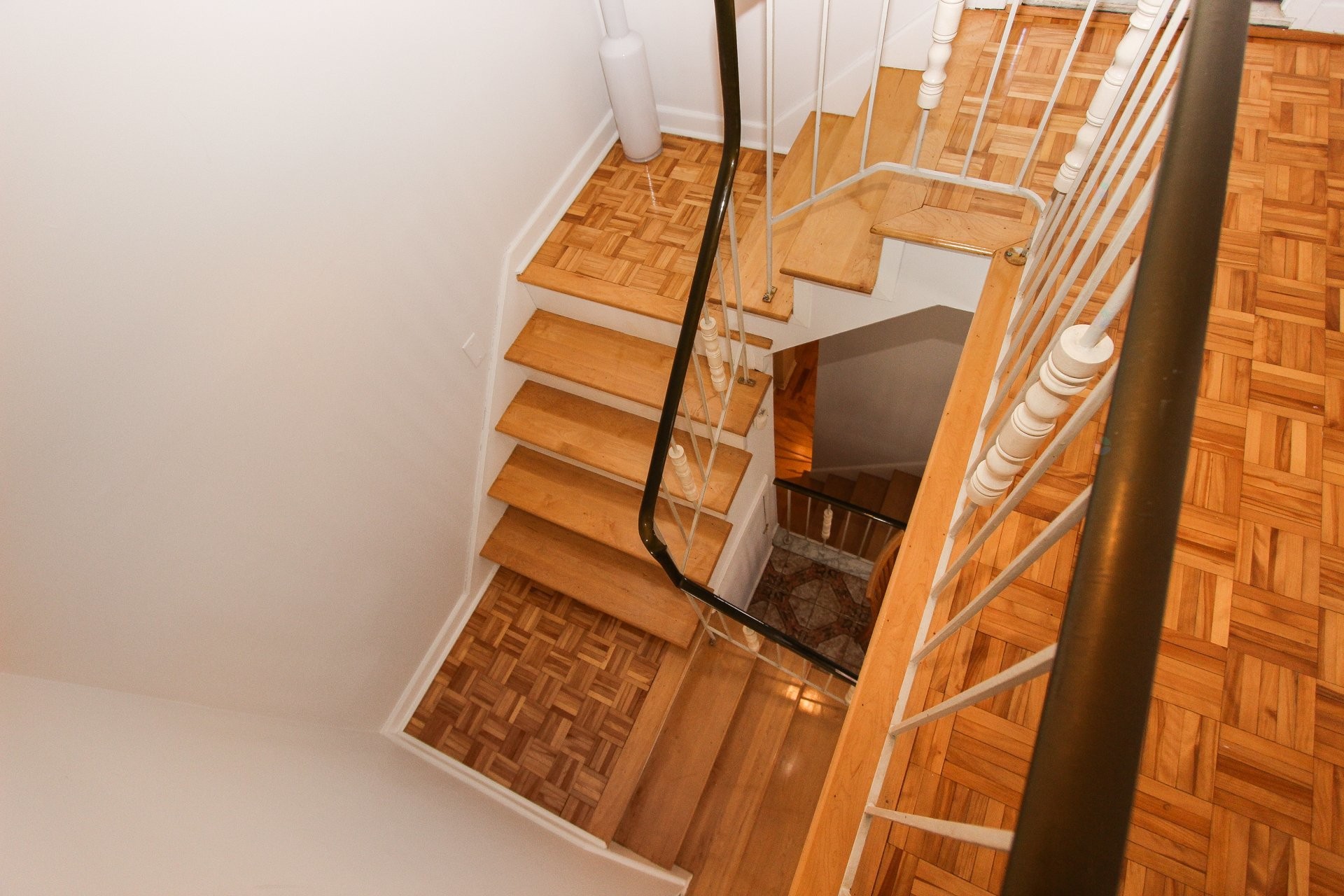 









5103


Rue Campbell

,
Laval (Chomedey),




QC
H7W4Y5

