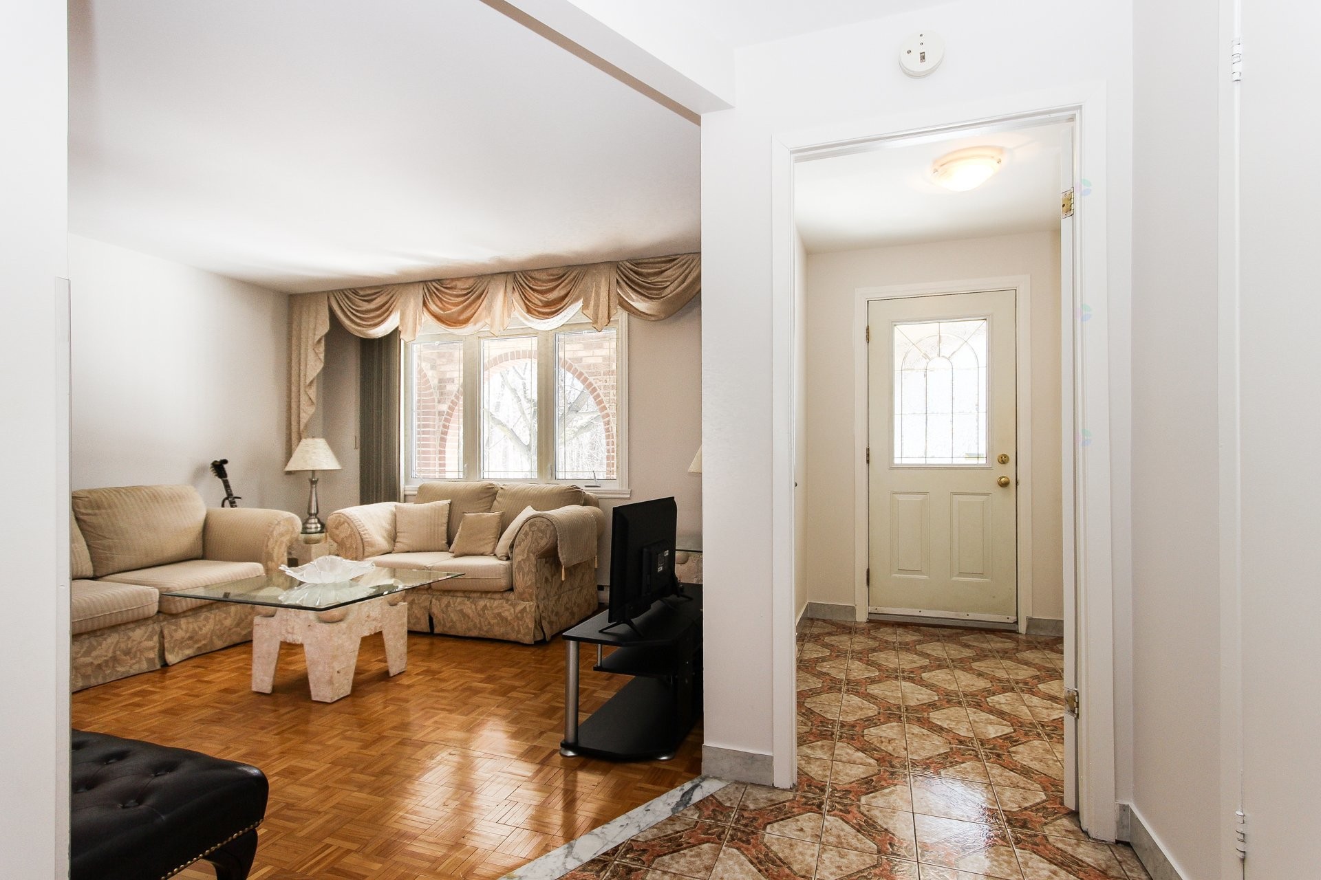 









5103


Rue Campbell

,
Laval (Chomedey),




QC
H7W4Y5

