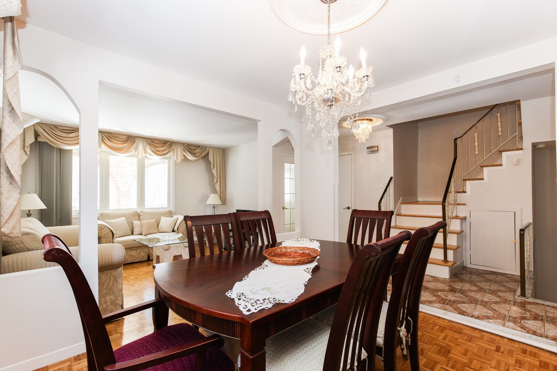 









5103


Rue Campbell

,
Laval (Chomedey),




QC
H7W4Y5

