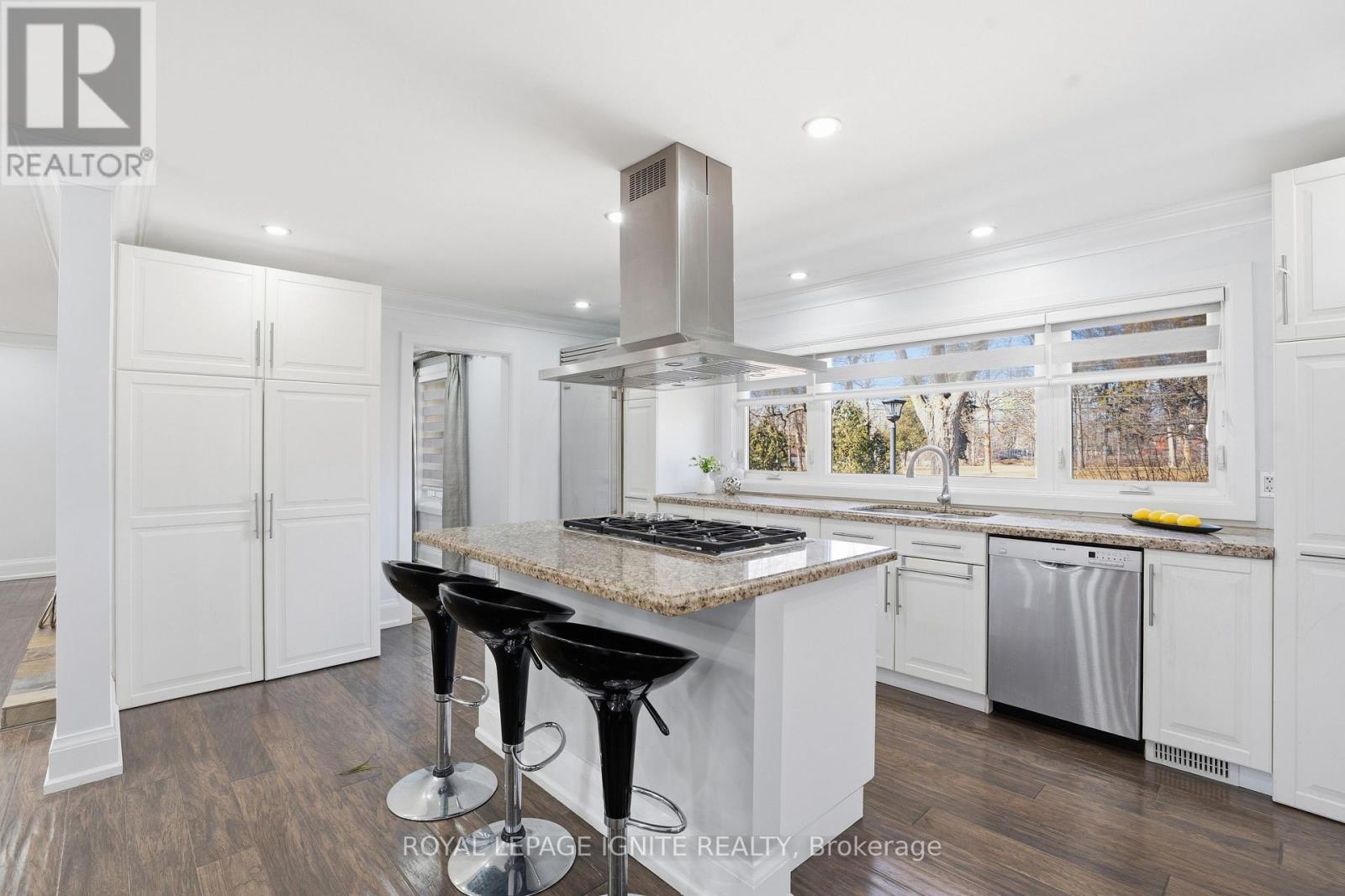 












930 OLD DERRY ROAD

,
Mississauga,




Ontario
L5W1A1

