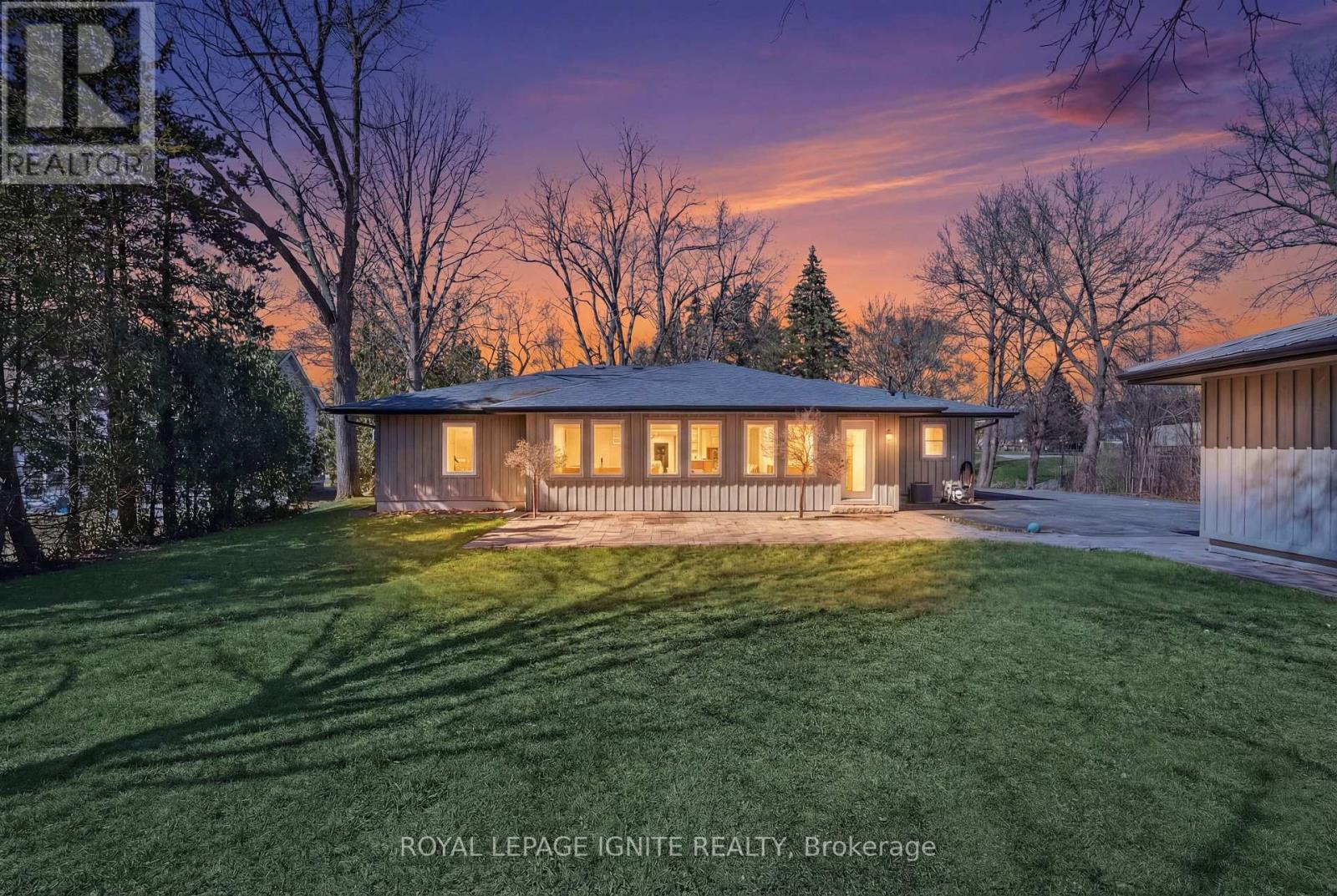 












930 OLD DERRY ROAD

,
Mississauga,




Ontario
L5W1A1

