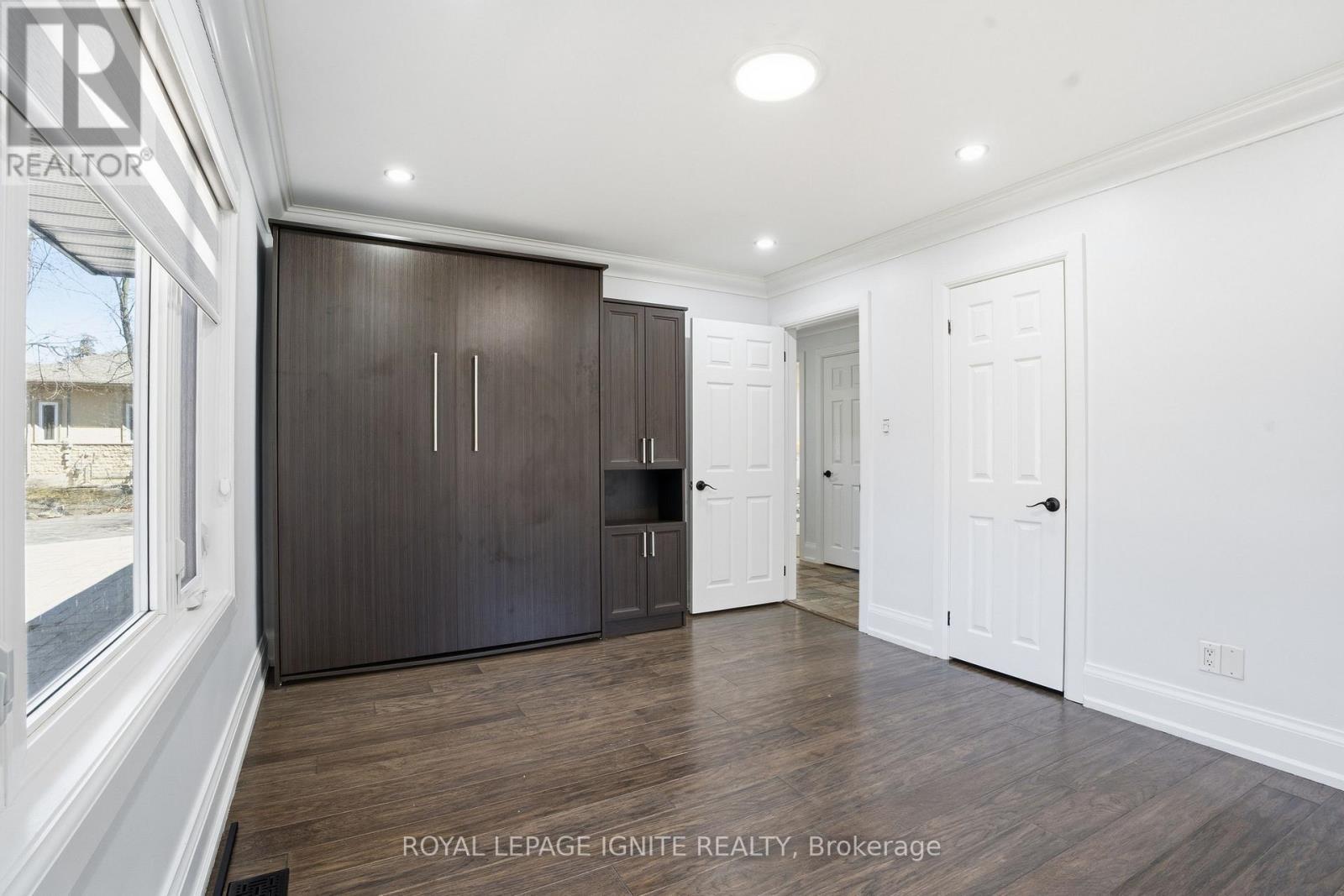 












930 OLD DERRY ROAD

,
Mississauga,




Ontario
L5W1A1

