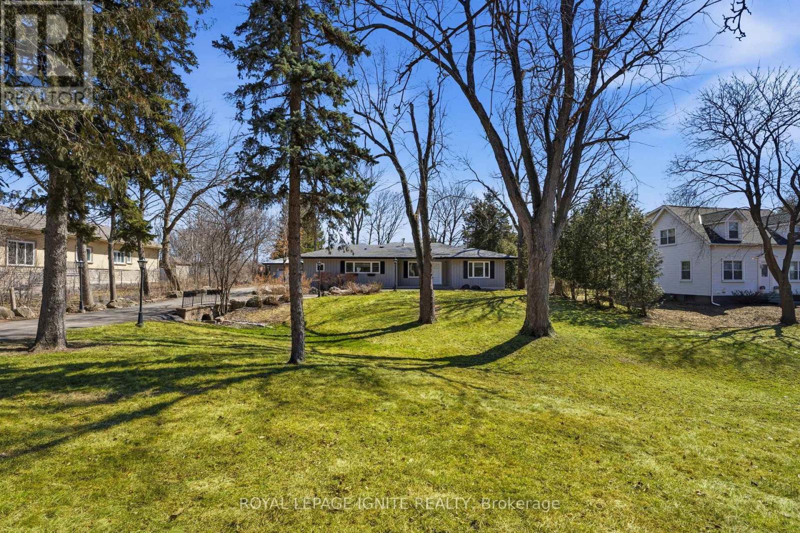 












930 OLD DERRY ROAD

,
Mississauga,




Ontario
L5W1A1

