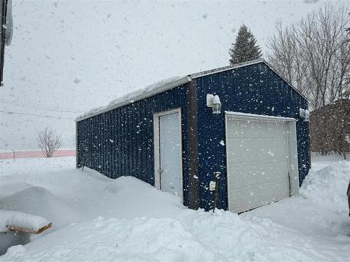 14' x 24' detached garage