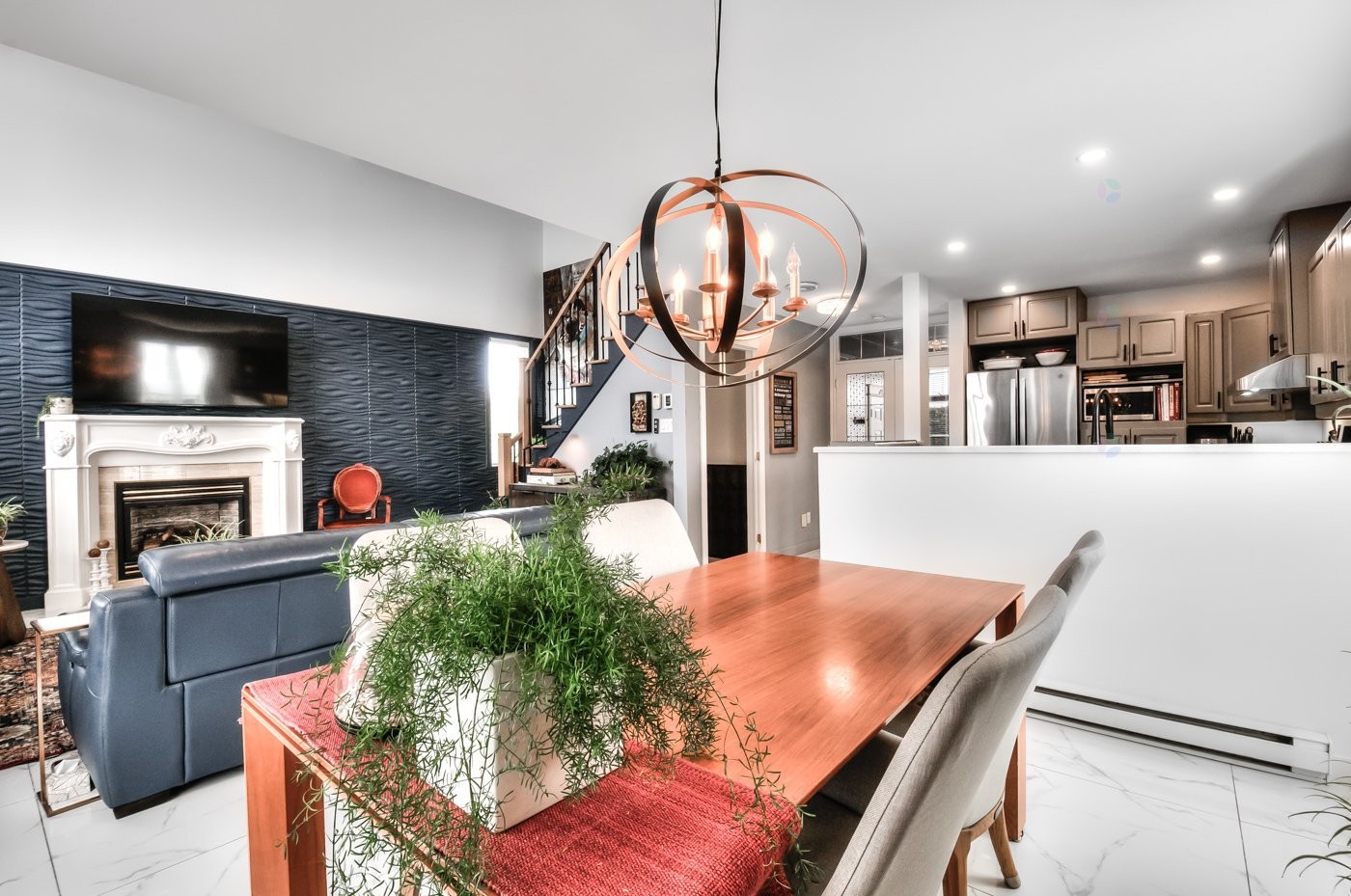 









96


Rue Mansart

,
Saint-Jean-sur-Richelieu,




QC
J2W1L3

