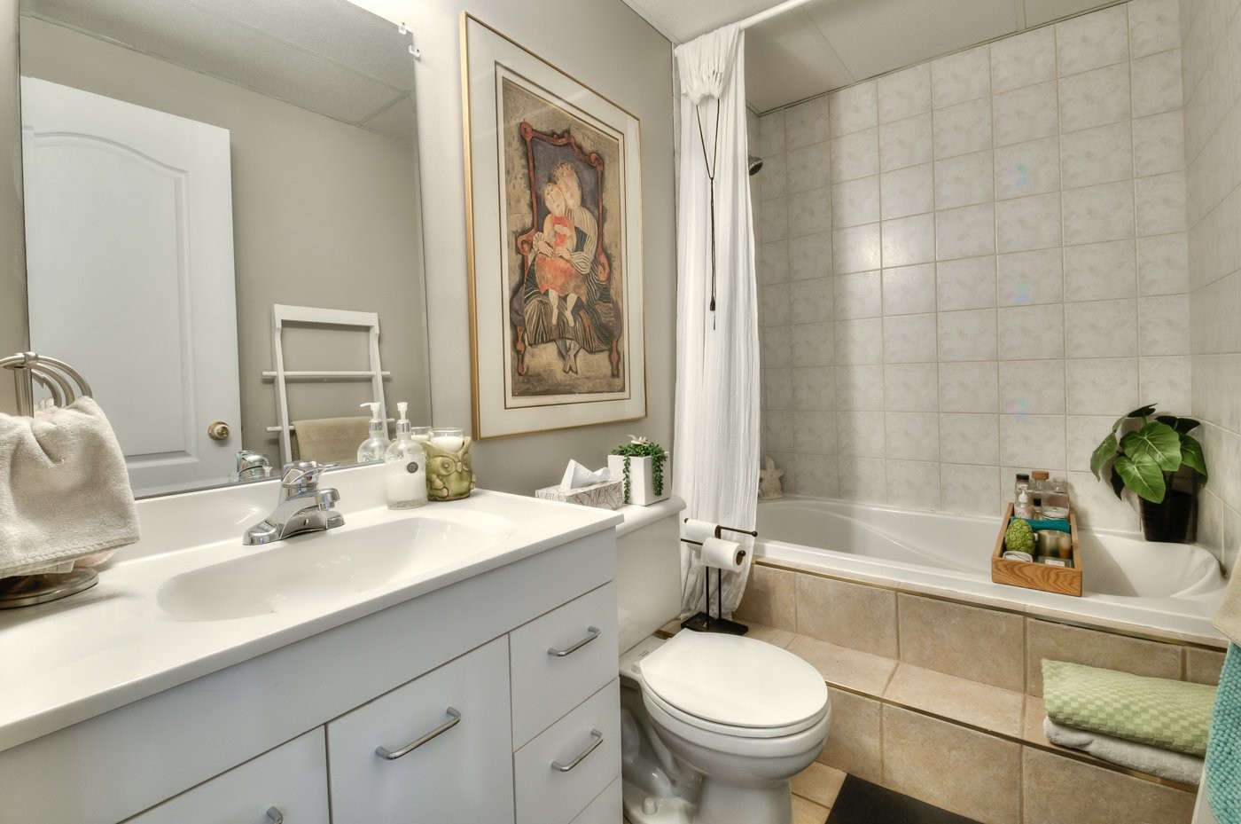 









96


Rue Mansart

,
Saint-Jean-sur-Richelieu,




QC
J2W1L3

