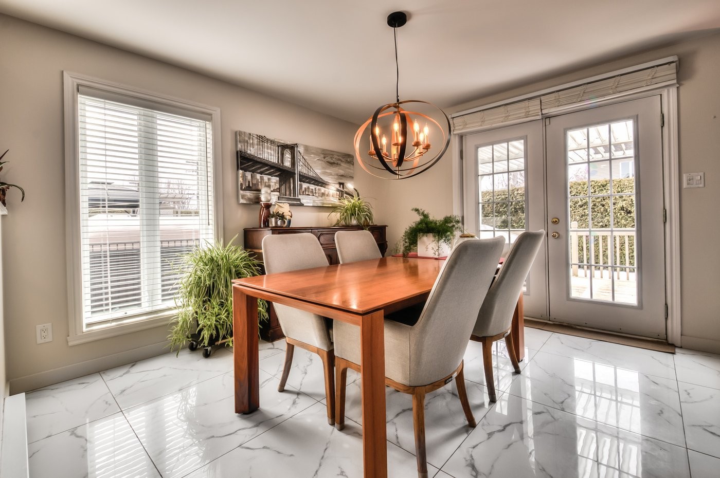 









96


Rue Mansart

,
Saint-Jean-sur-Richelieu,




QC
J2W1L3

