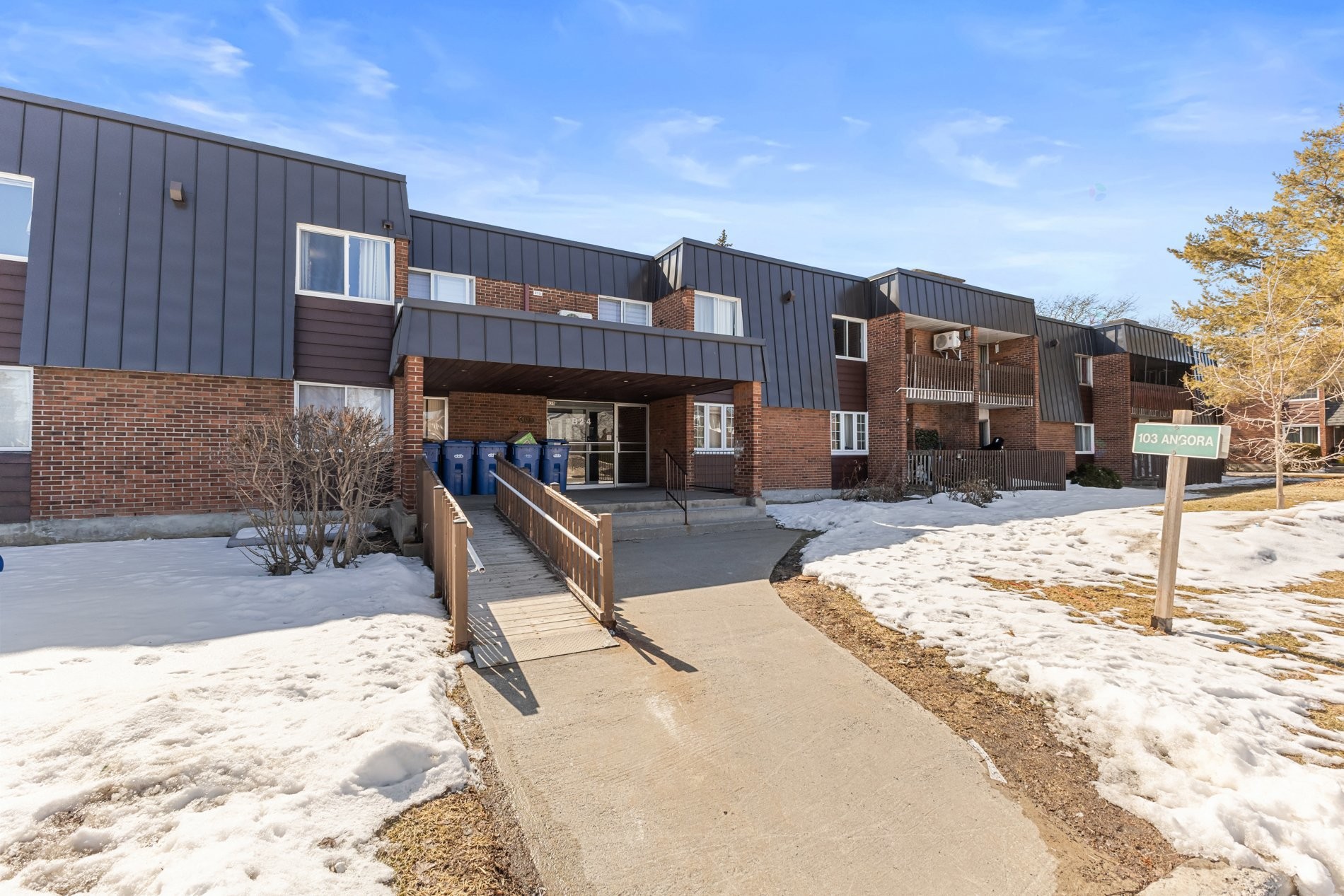 









103


Rue Angora

, 104,
Dollard-des-Ormeaux,




QC
H9B1W6

