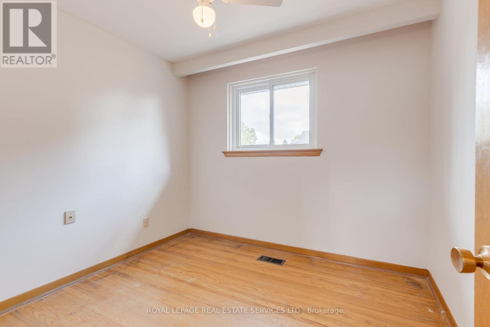 












29 DOVERWOOD COURT

,
Toronto,




Ontario
M2M2G6

