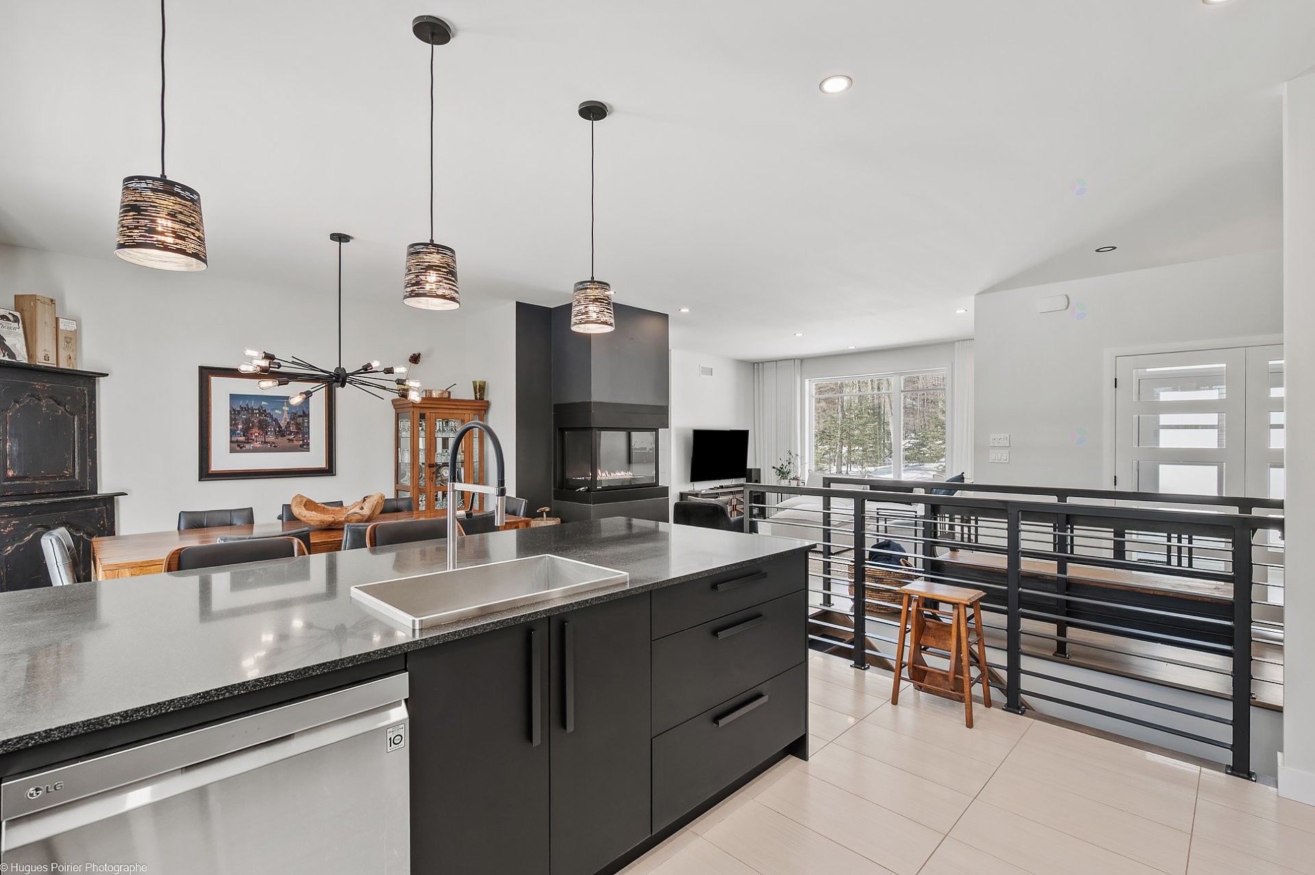 









275


Rue des Grands-Pics

,
Saint-Colomban,




QC
J5K0H7

