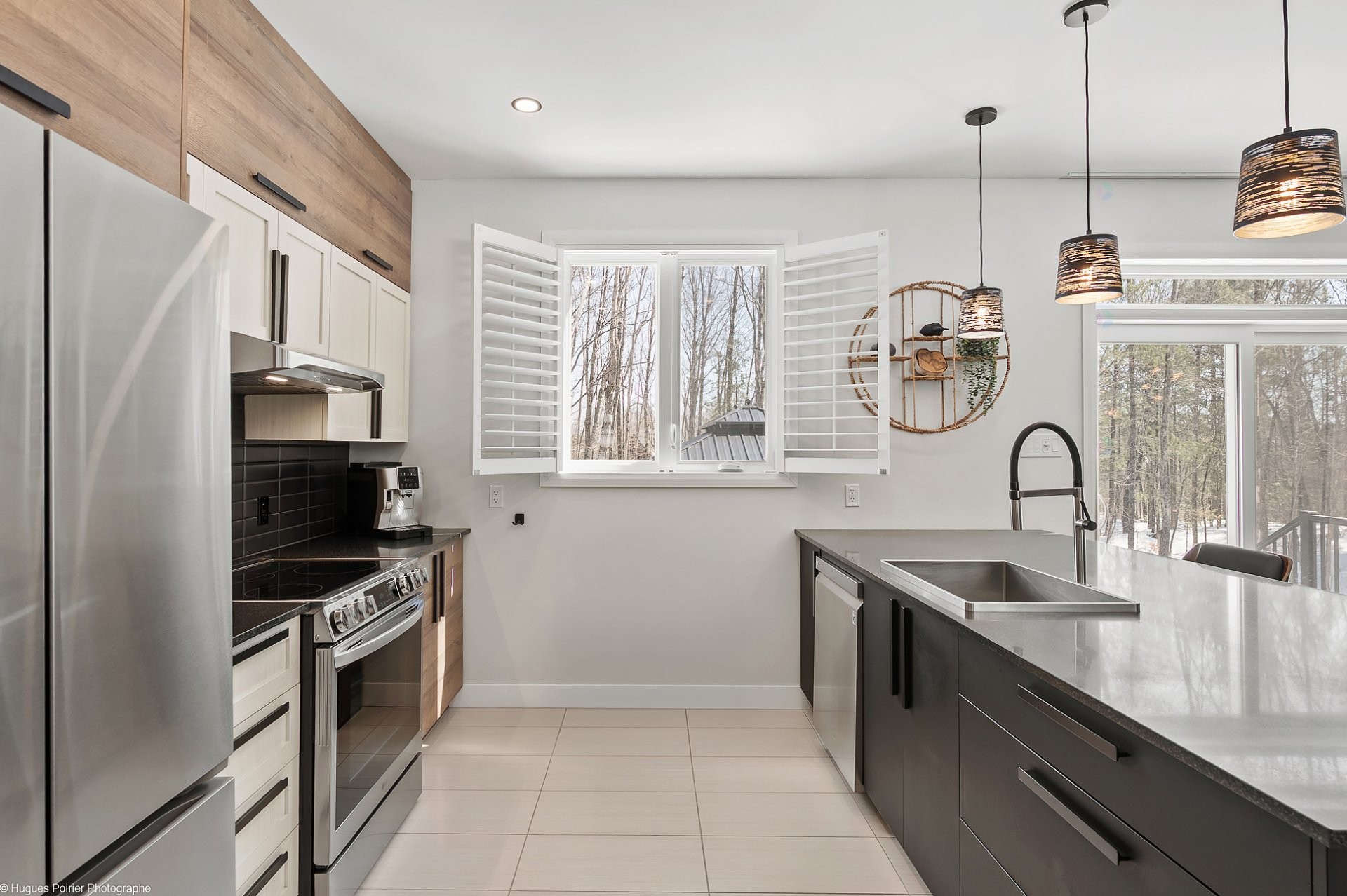 









275


Rue des Grands-Pics

,
Saint-Colomban,




QC
J5K0H7

