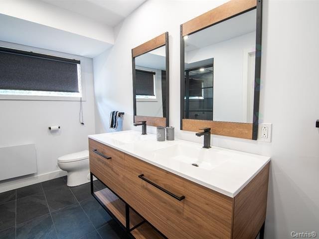 









275


Rue des Grands-Pics

,
Saint-Colomban,




QC
J5K0H7

