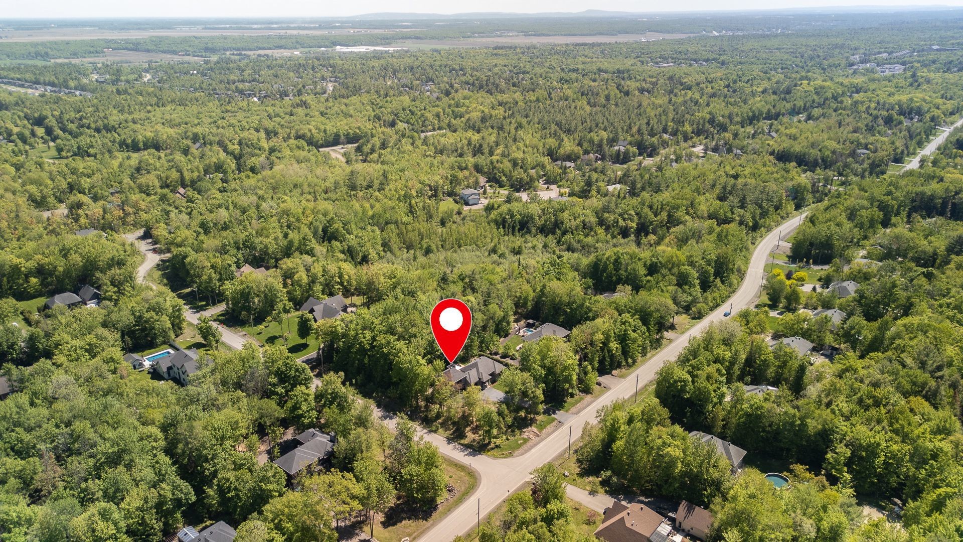









275


Rue des Grands-Pics

,
Saint-Colomban,




QC
J5K0H7

