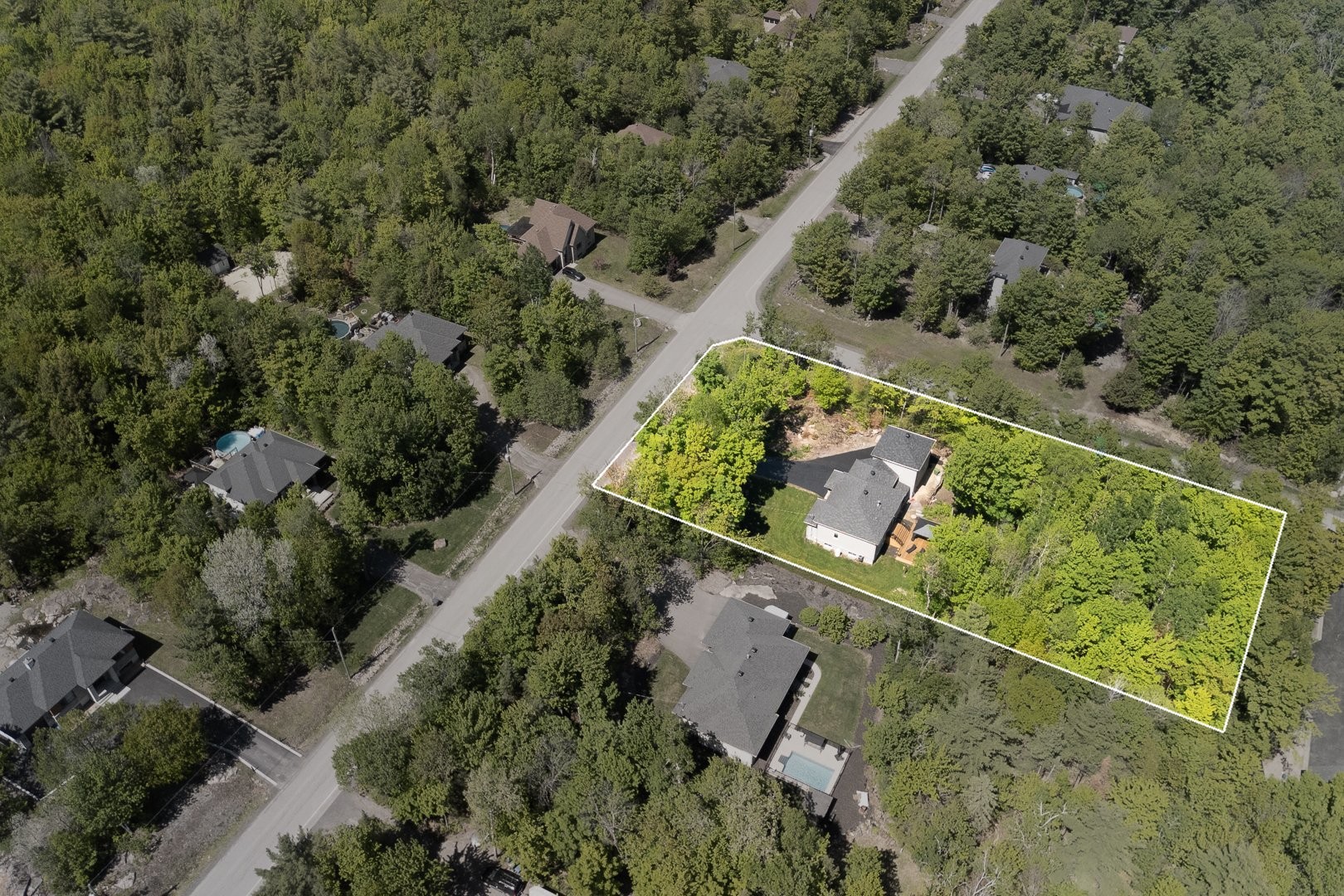 









275


Rue des Grands-Pics

,
Saint-Colomban,




QC
J5K0H7

