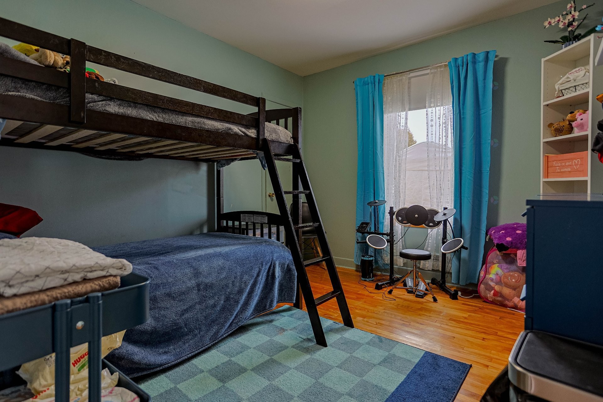 









1011


12e Rue

,
Shawinigan,




QC
G9T4B6

