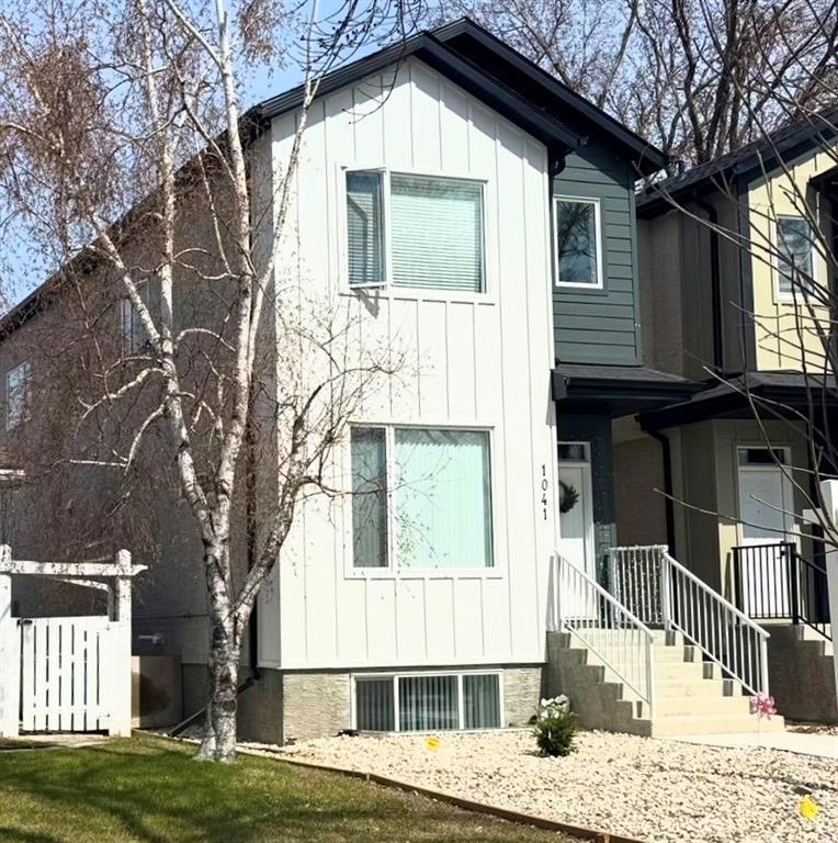 












1041 Rosemount Avenue

,
Winnipeg,




Manitoba
R3T0V4


