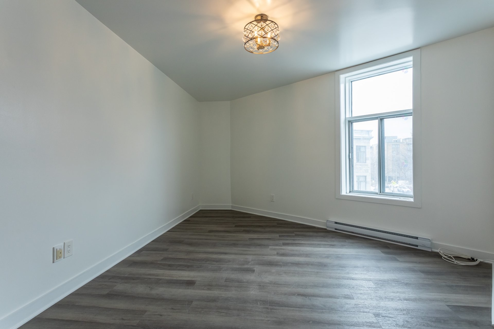 









5212


Rue Notre-Dame O.

,
Montréal (Le Sud-Ouest),




QC
H4C1T3

