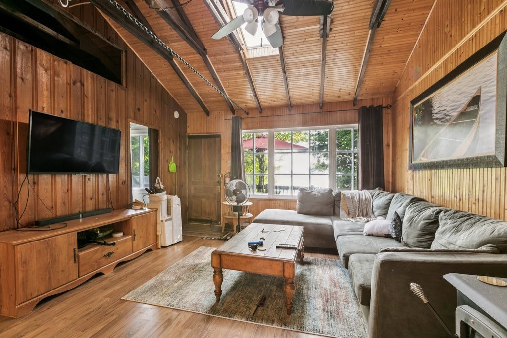 









1144


Ch. des Suisses

,
Boileau,




QC
J0V1N0

