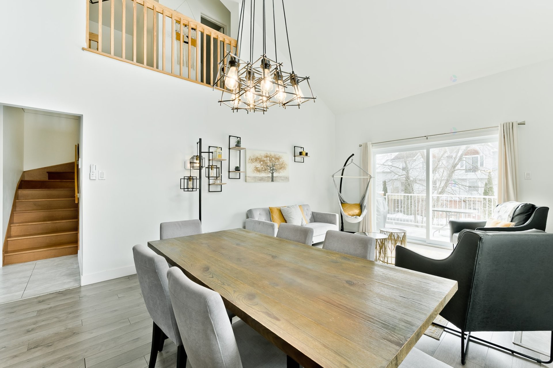 









2210


Place du Village

, 234,
Magog,




QC
J1X5Z2

